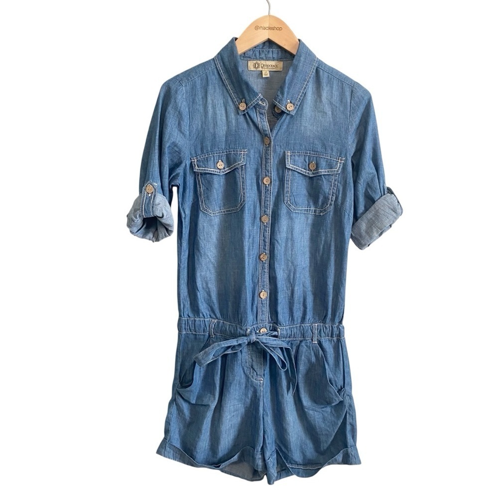 Democracy Blue Chambray Roll Tab Sleeve Shorts Romper Size Small